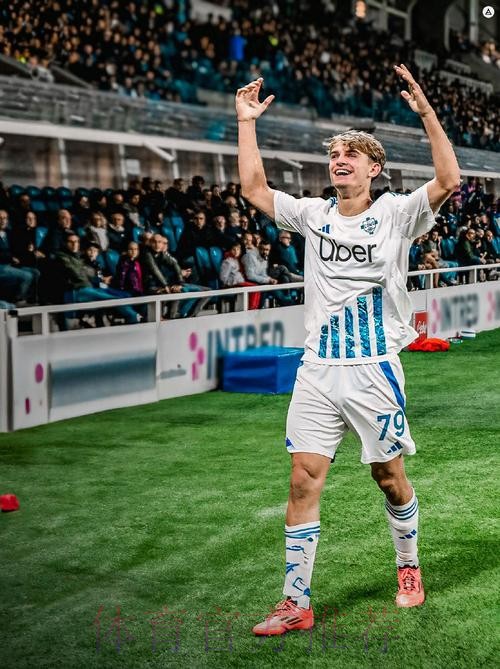 尼科-帕斯：会继续专注训练踢好比赛，再看是否能进入欧战区